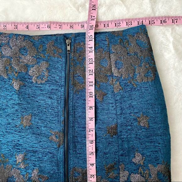 Free People Floral Embroidered Blue Zip Up Mini Skirt Size 4 - Picture 3 of 6